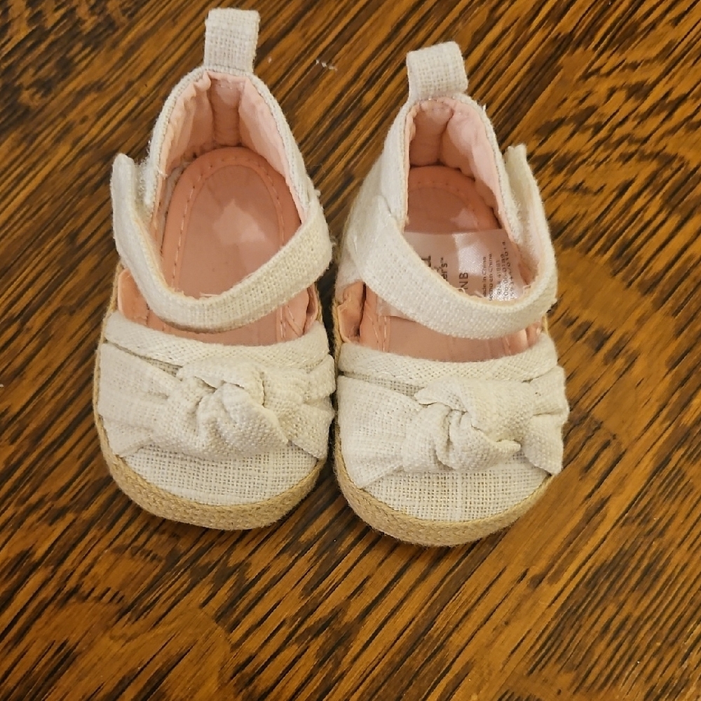 Carter's White Baby Walker Shoes with Knot